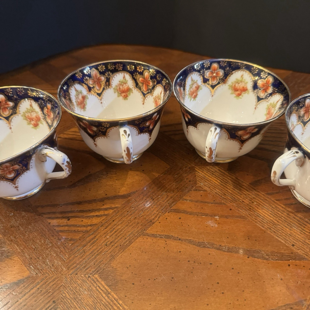 Set Of 8 Vtg Royal Albert Crown China Imari Style 4692 Cobalt Blue Cup & Saucer - Picture 9 of 12